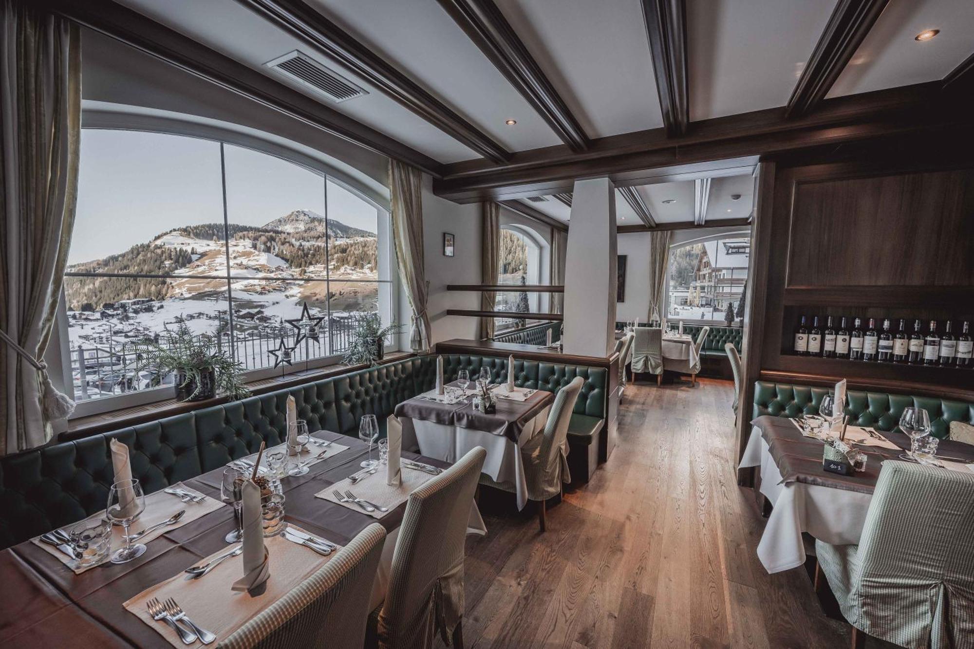 סלבה די ואל גרדנה Hotel Continental Dolomites מראה חיצוני תמונה