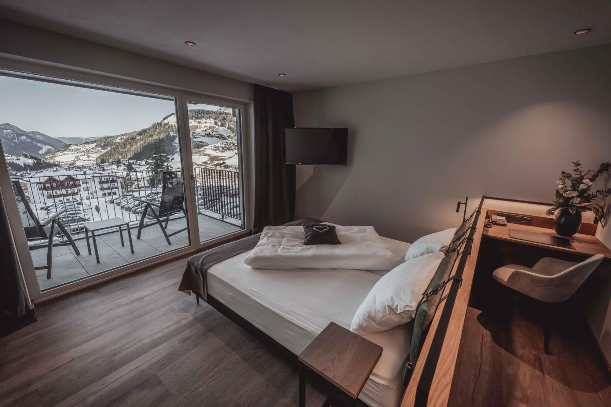 סלבה די ואל גרדנה Hotel Continental Dolomites מראה חיצוני תמונה